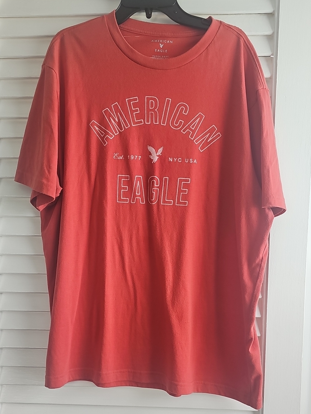 American Eagle Outfitters Coral Red Logo Short Sleeve Crewneck Tee